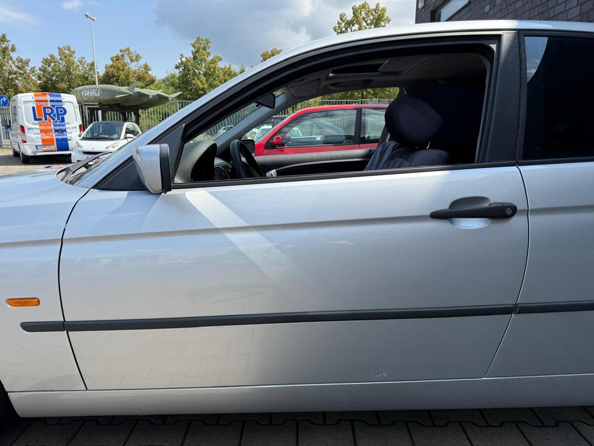 BMW E46 Compact original Tür links 354 Titansilber Metallic Rohbau BJ04
